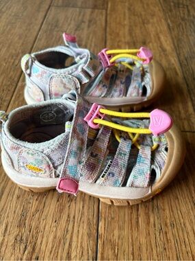 KEEN Kids Floral Print Sandals with Pink and Yellow Accents